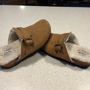 Clarks Brynn Suede Slip On Slide Clog Tan women's size 8.5